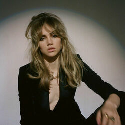 Coolest Place In The World Chords by Suki Waterhouse