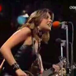 Betty Who Chords by Suzi Quatro