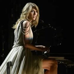 Champagne Problems / All Too Well - Medley Chords by Taylor Swift