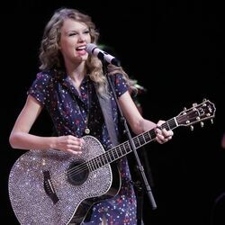 Long Live Bass tabs by Taylor Swift