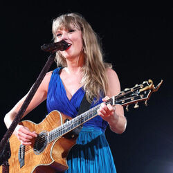 Maroon - Paris Chords by Taylor Swift