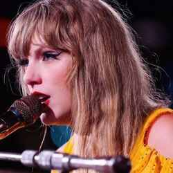 My Boy Only Breaks His Favorite Toys - This Is Why We Can't Have Nice Things Live Chords by Taylor Swift