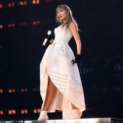 Right Where You Left Me - All You Had To Do Was Stay Live Chords by Taylor Swift