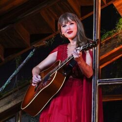 Sweeter Than Fiction - Holy Ground Live Chords by Taylor Swift
