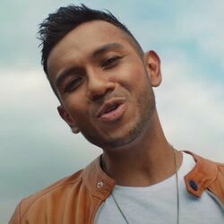 Stronger Together Chords by Taufik Batisah