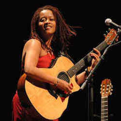 Ponto De Luz Chords by Sara Tavares