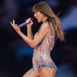 Glitch Bass Tab by Taylor Swift