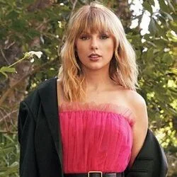 It's Nice To Have A Friend Bass Tab by Taylor Swift