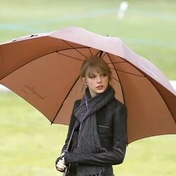 Till Brad Pitt Comes Along Chords by Taylor Swift