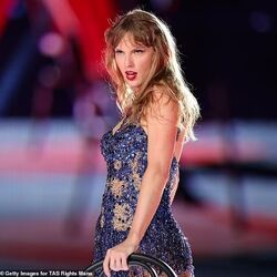 I Look In Peoples Windows  Chords by Taylor Swift