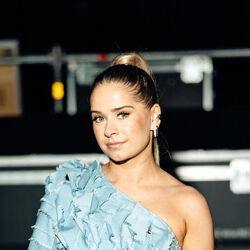 Laura Tesoro chords for Shining