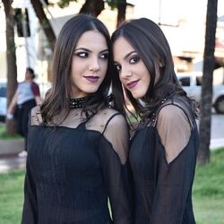 Mulher Também Mente by Thalia E Thaleia