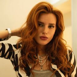 Sweetest Feeling Chords by Bella Thorne