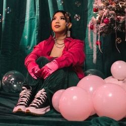 Snowing In La Chords by Thuy
