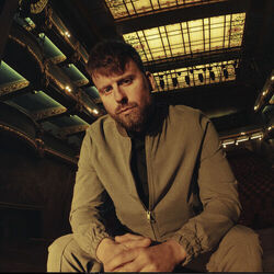 Pauze Chords by Tourist LeMC
