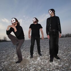 Difendere I Mostri Dalle Persone Chords by Tre Allegri Ragazzi Morti