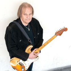 Playin Hideaway by Walter Trout
