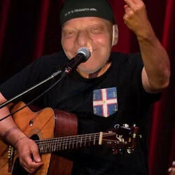 Na Na Na Oui Na Chords by Truepao