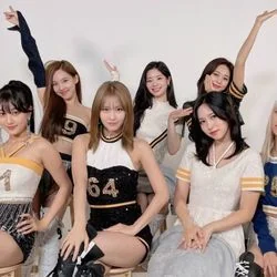 Cruel Bass Tab by Twice (트와이스)