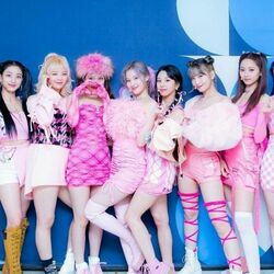 Merry  Happy Chords by Twice (트와이스)
