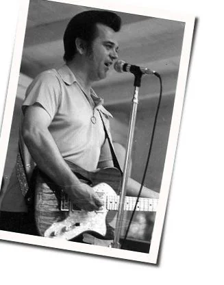 Girl At The Bar Chords by Conway Twitty