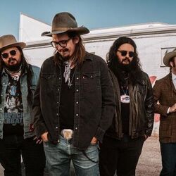 Staring Down The North Chords by Tylor & The Train Robbers