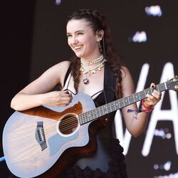 Estranged Ukulele Chords by Valencia Grace