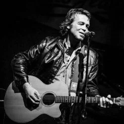 Donker Pad Chords by Valiant Swart