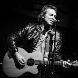 Donker Pad Chords by Valiant Swart