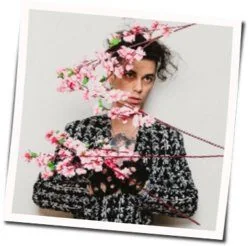 Love Me When It Hurts Chords by Vesperteen