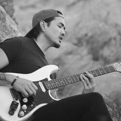 Make My World Chords by Joseph Vincent