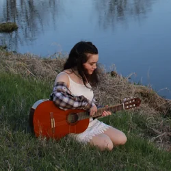 Trail To The River Chords by Vivian Marie