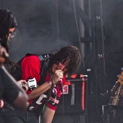Crunch Punch Bass tabs by The Voidz