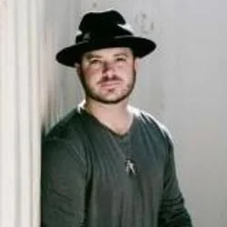 Fell In Love On Whiskey Chords by Wade Bowen