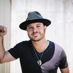 Who I Am Acoustic Live Chords by Wade Bowen