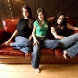 Old Churchyard Chords by The Wailin Jennys