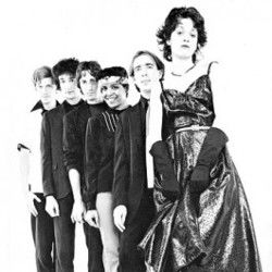Christmas Wrapping Bass tabs by The Waitresses