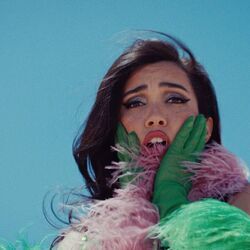 Wallice chords for Japan