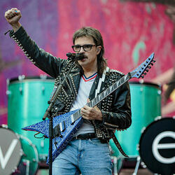 Opening Night Chords by Weezer