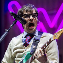 Phlegm Man Chords by Weezer