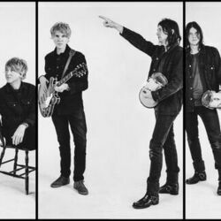 Darkness Is Cheap Chords by Wilco