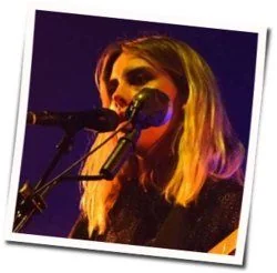 Turn To Dust Chords by Wolf Alice