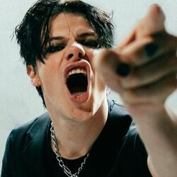 Change Live Chords by Yungblud