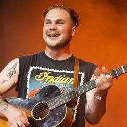 American Girls Love Goodbyes Chords by Zach Bryan