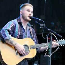 Holy Roller Acoustic Live Chords by Zach Bryan
