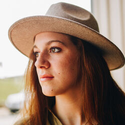 Coffee Shop Boy Chords by Zoe Hess