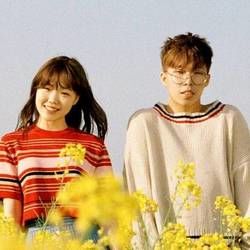 A picture of akmu
